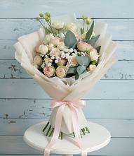 Букет цветов из:  Розы и Лизиантусы в Топках