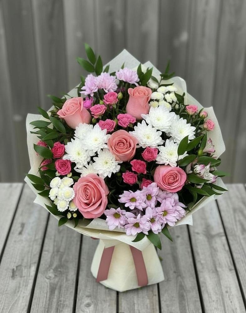 Букет цветов из: Альстромерии, Гвоздики, Розы и Хризантемы в Топках