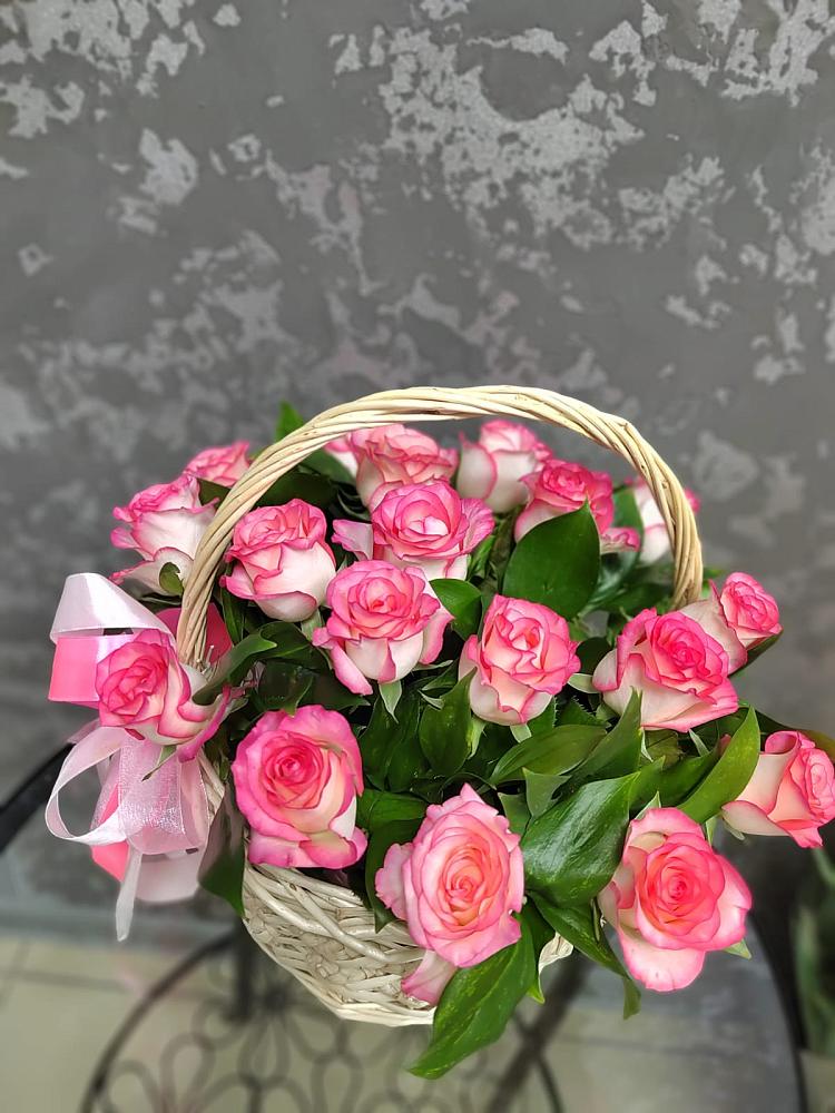 Цветочная композиция из Розы в корзине в Топках