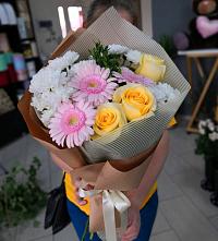 Букет цветов из:  Герберы, Розы и Хризантемы в Топках