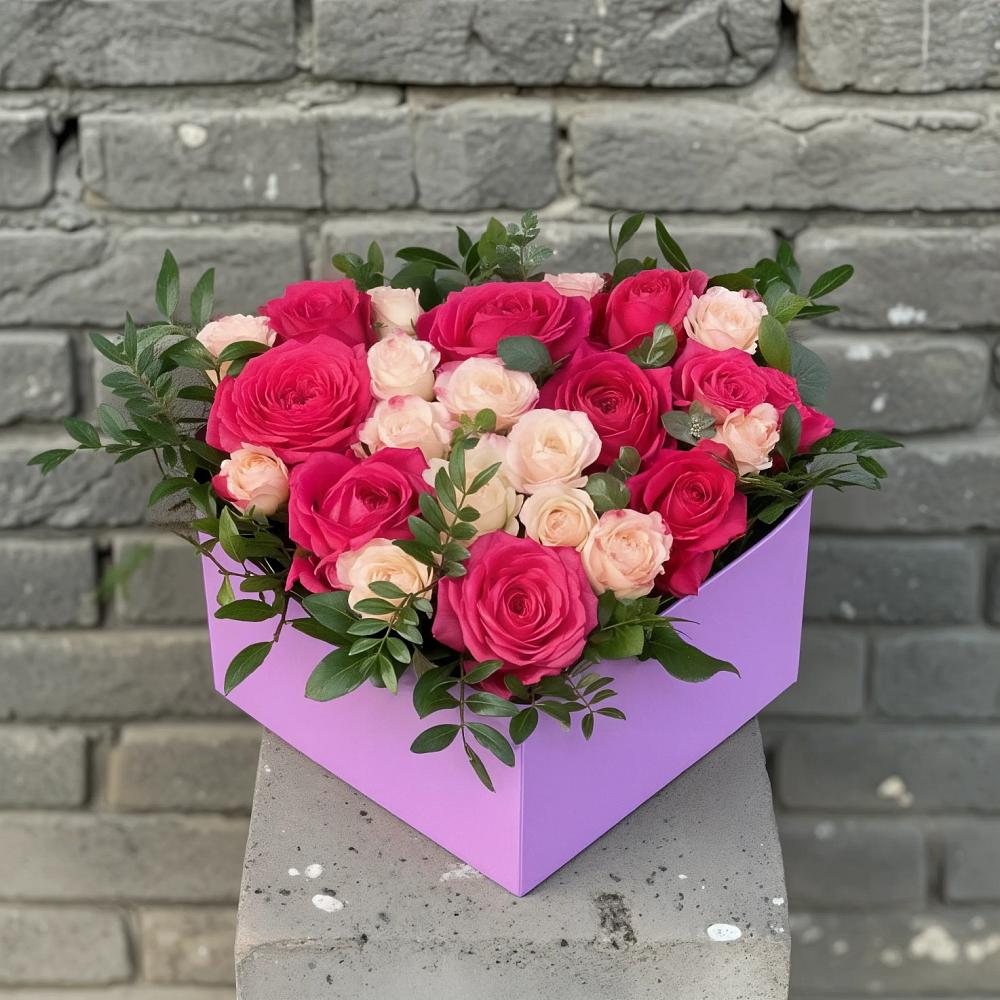 Цветочная композиция из Розы в коробке в Топках