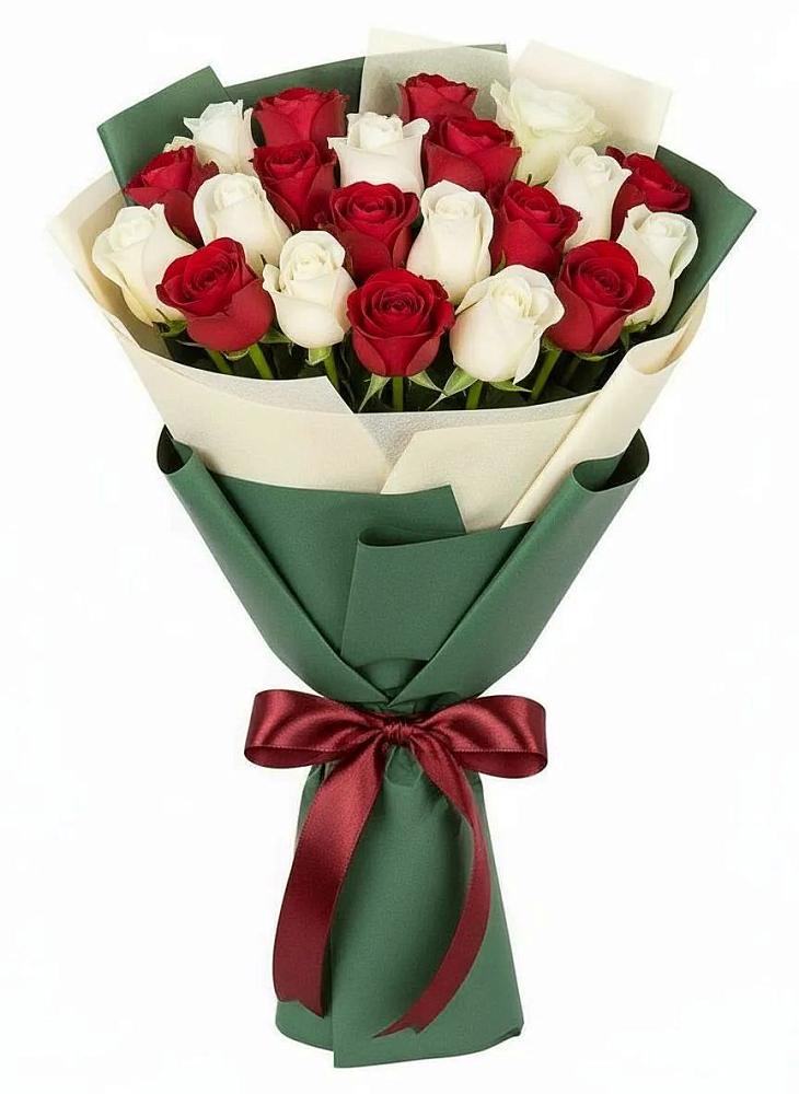 Букет Микс из красных и белых роз в Топках