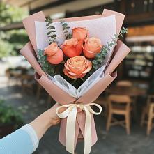 Букет цветов из:  Розы в Топках