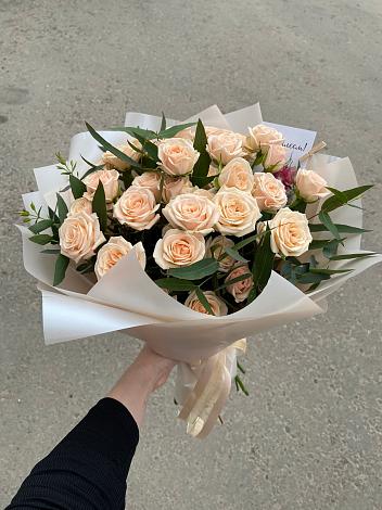 Букет Кремовые розы Латте в Топках