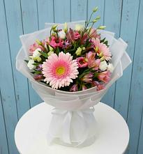 Букет цветов из:  Герберы, Альстромерии и Лизиантусы в Топках