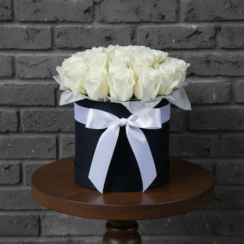 Цветочная композиция из Розы в шляпной коробке в Топках