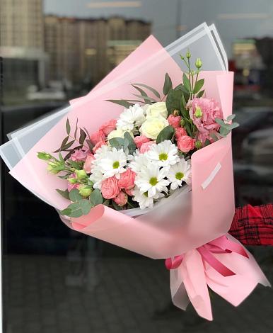 Букет цветов из: Розы, Лизиантусы и Хризантемы в Топках