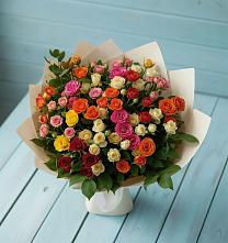 Букет Микс из разноцветных кустовых роз в Топках